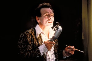 BLUE VELVET, Dean Stockwell, 1986, (c) De Laurentiis Group/courtesy Everett Collection